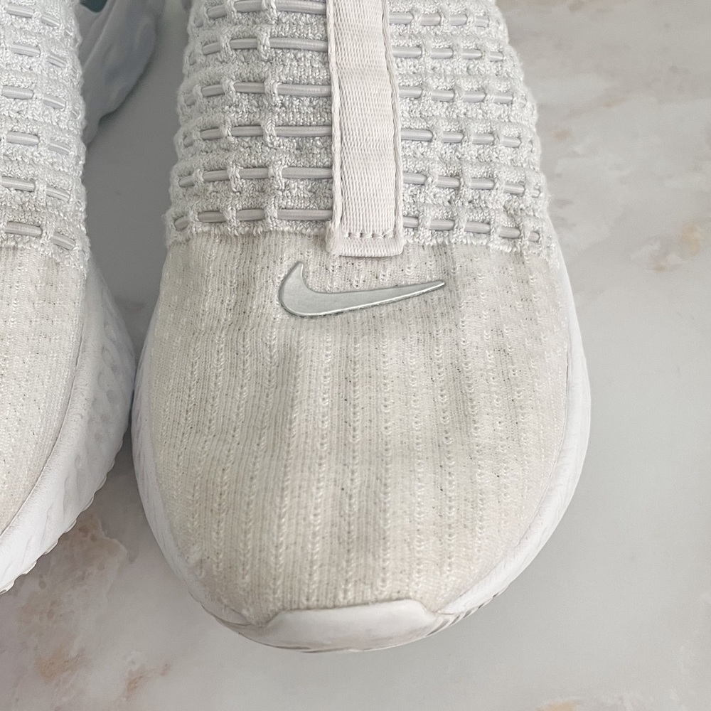 NIKE || React Phantom Sneakers - Picture 9 of 13
